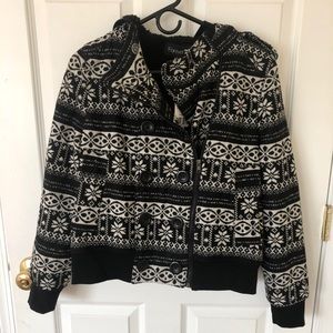 Forever 21 NWT Tribal Print Sherpa lined jacket
